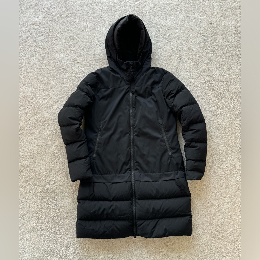 LuLuLemon Athletica goose down hooded long puffer jacket winter coat. Size 10